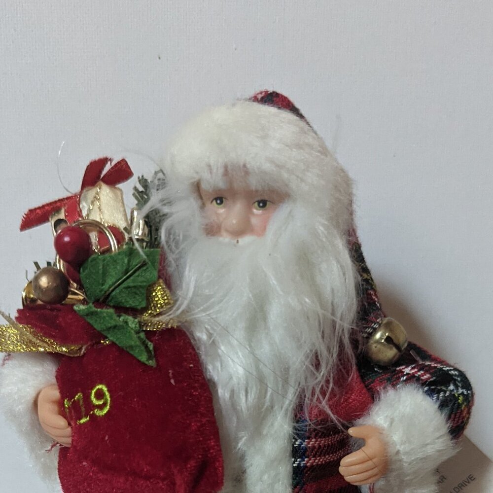 NWT 8" Michaels 2019 Commemorative Red Plaid Santa Claus Christmas Holiday Decor
